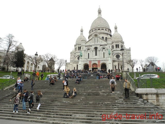 Париж 2017 - лестница у базилики Сакре-Кер