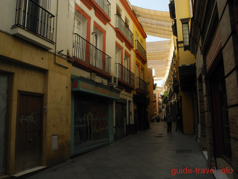 Крытые улицы в Испании