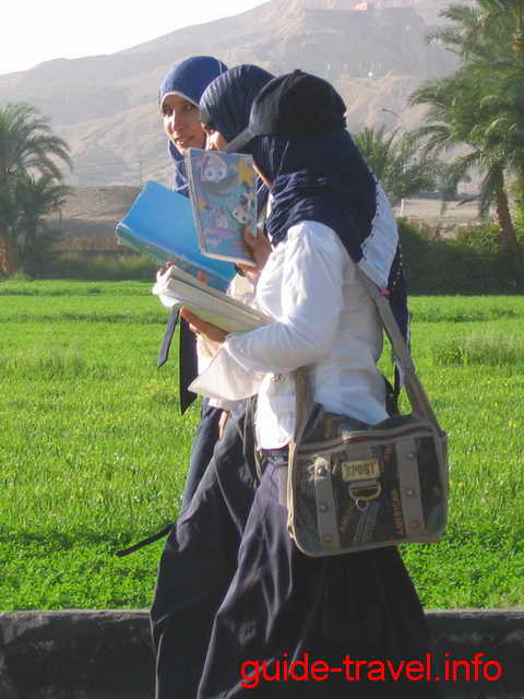 Египетские школьницы