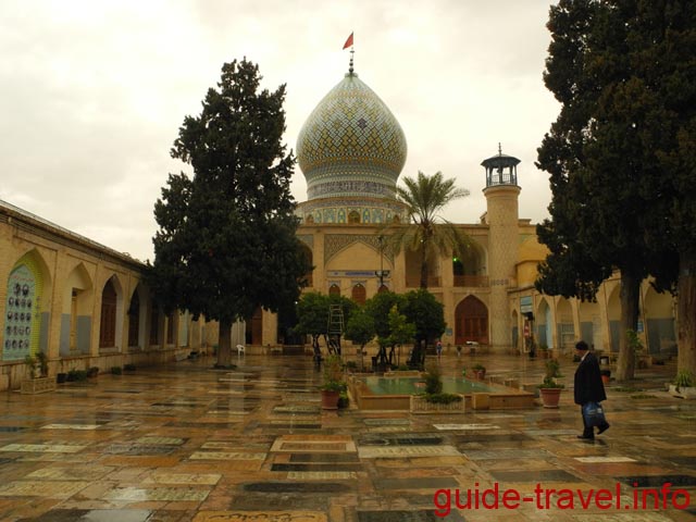 Мазолей Али ибн-Хамзе в Ширазе